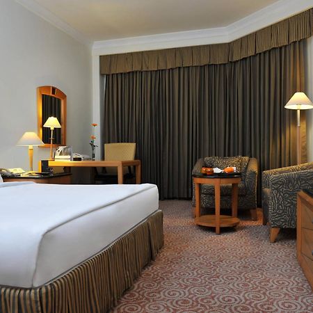 Le Royal Meridien Ченнаи Экстерьер фото