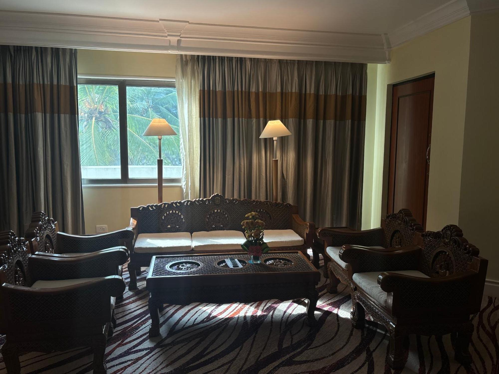 Le Royal Meridien Ченнаи Экстерьер фото