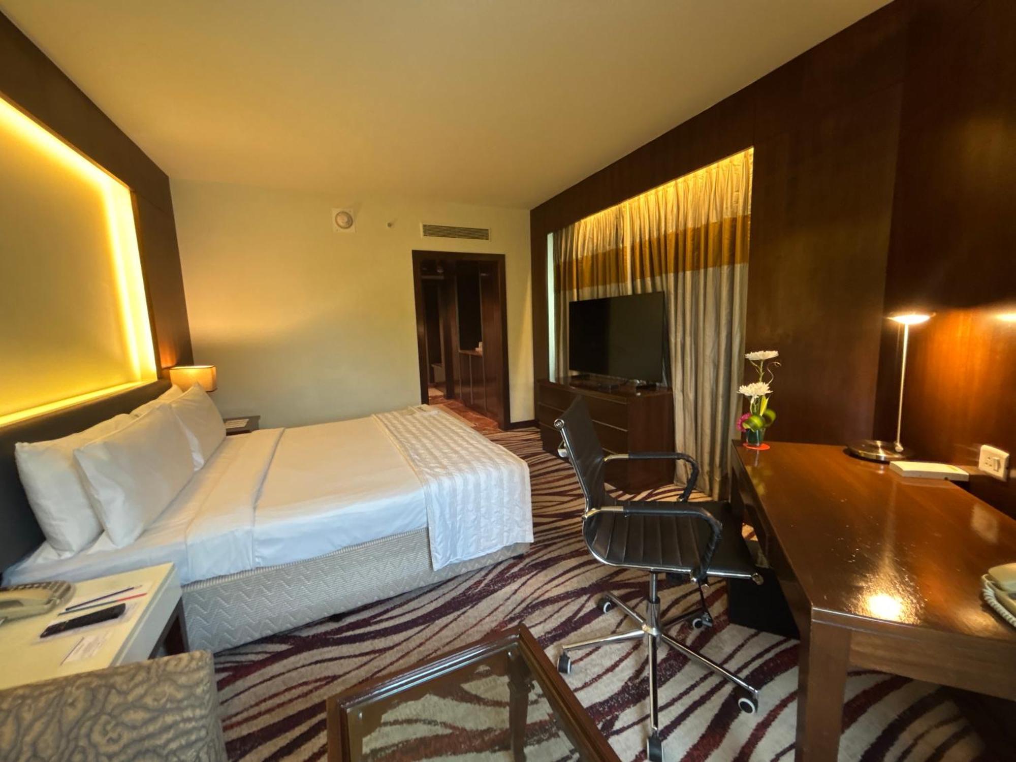 Le Royal Meridien Ченнаи Экстерьер фото